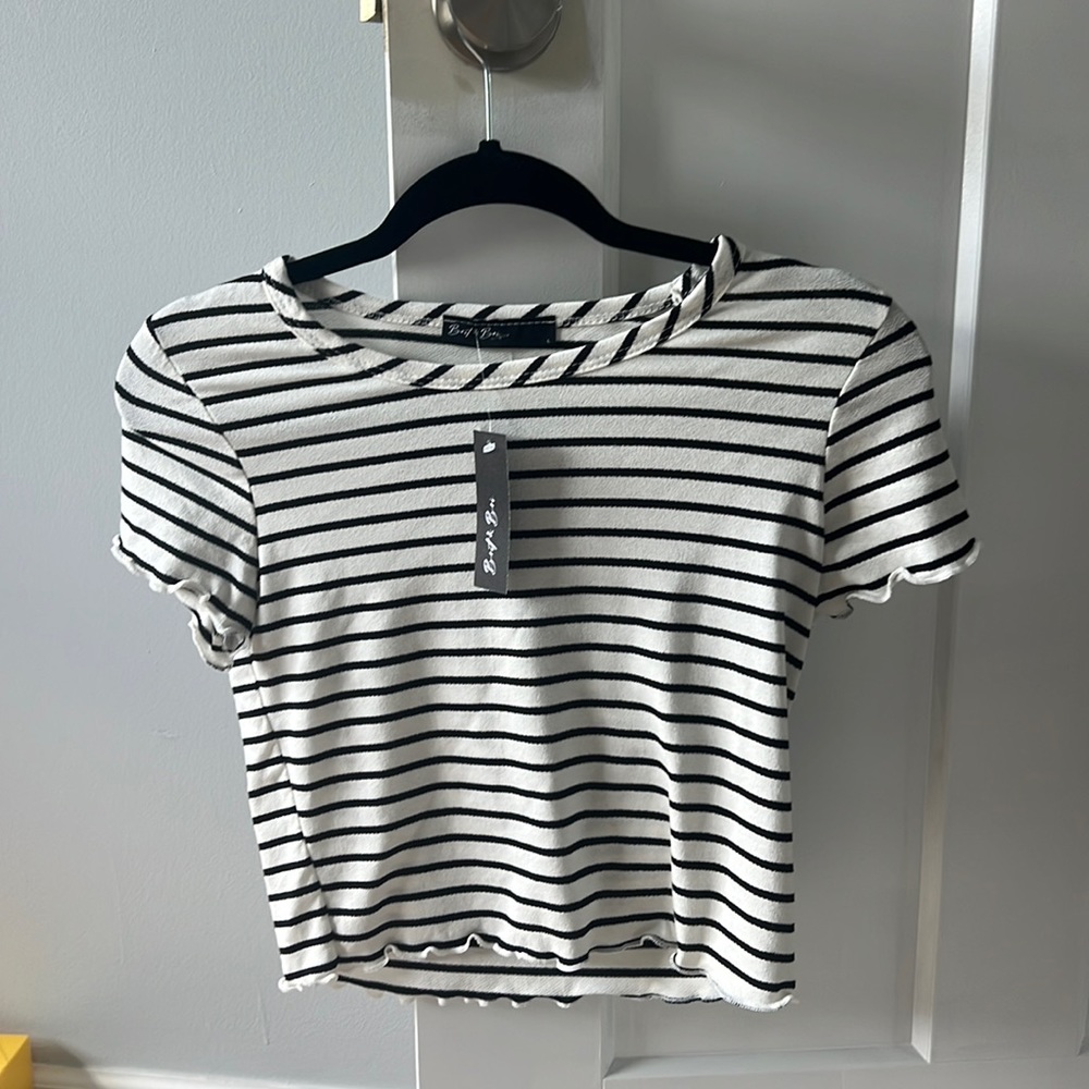 Striped black and white cropped tee